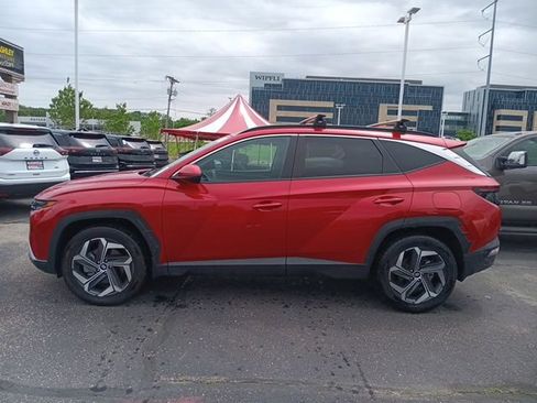 Used 2022 Hyundai Tucson SEL w/ Convenience + Premium Package AWD/4WD image 2