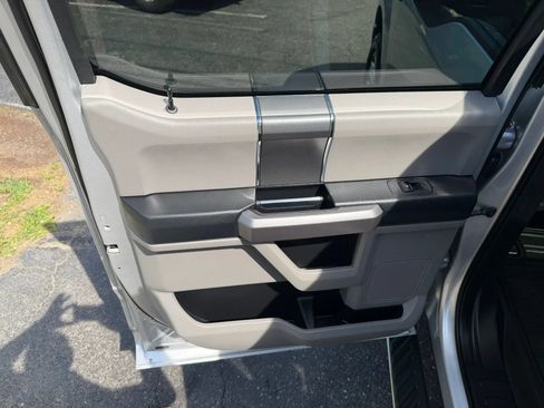 Used 2018 Ford F150 XLT w/ Equipment Group 302A Luxury AWD/4WD image 35