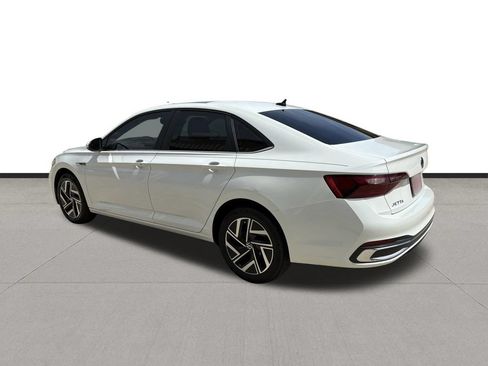 Used 2024 Volkswagen Jetta SEL FWD image 10