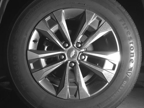 Used 2025 Chevrolet Equinox LT FWD image 14