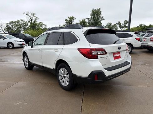 Used 2018 Subaru Outback 2.5i Premium AWD/4WD image 6