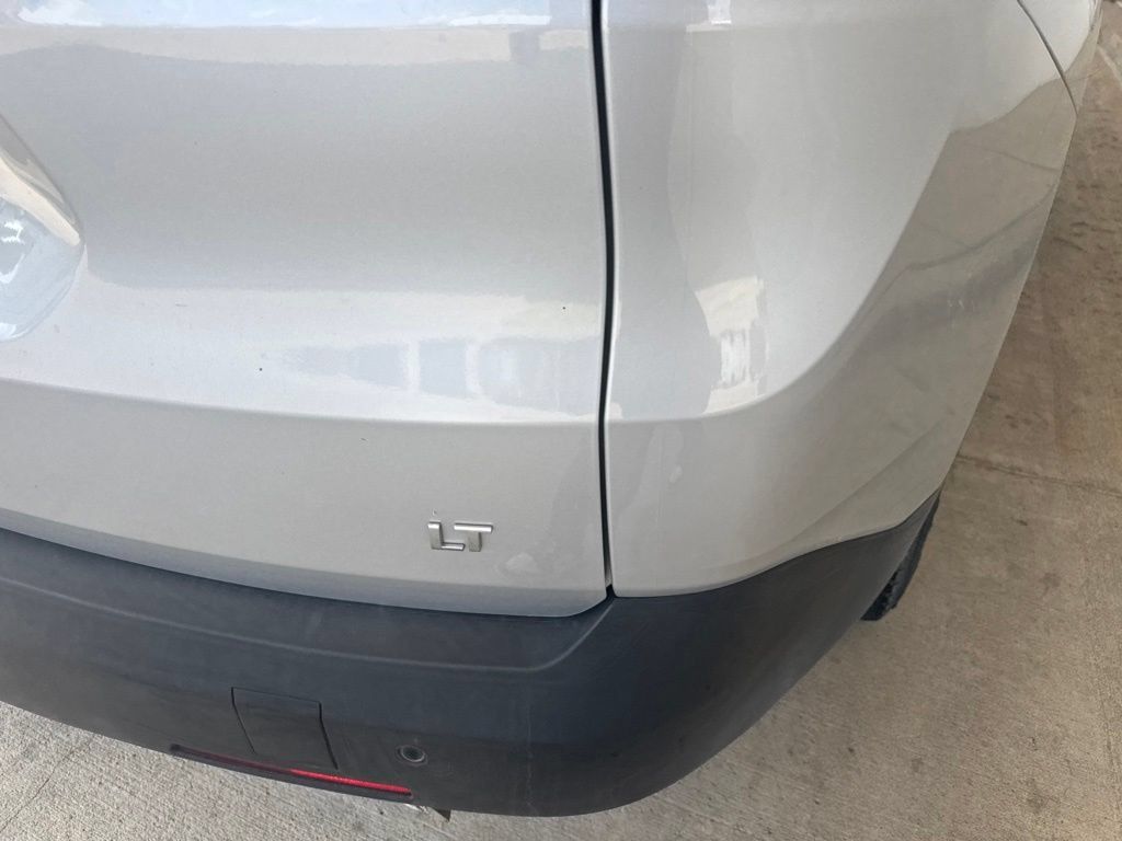Used 2019 Chevrolet Traverse LT FWD image 7