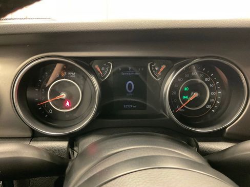 Used 2020 Jeep Gladiator Sport w/ Quick Order Package 24S image 2