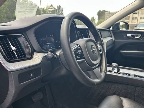 Used 2025 Volvo XC60 B5 Plus AWD/4WD image 10
