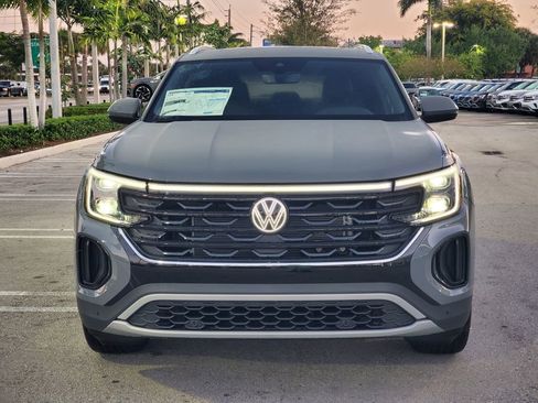 New 2026 Volkswagen Atlas Cross Sport SE image 2