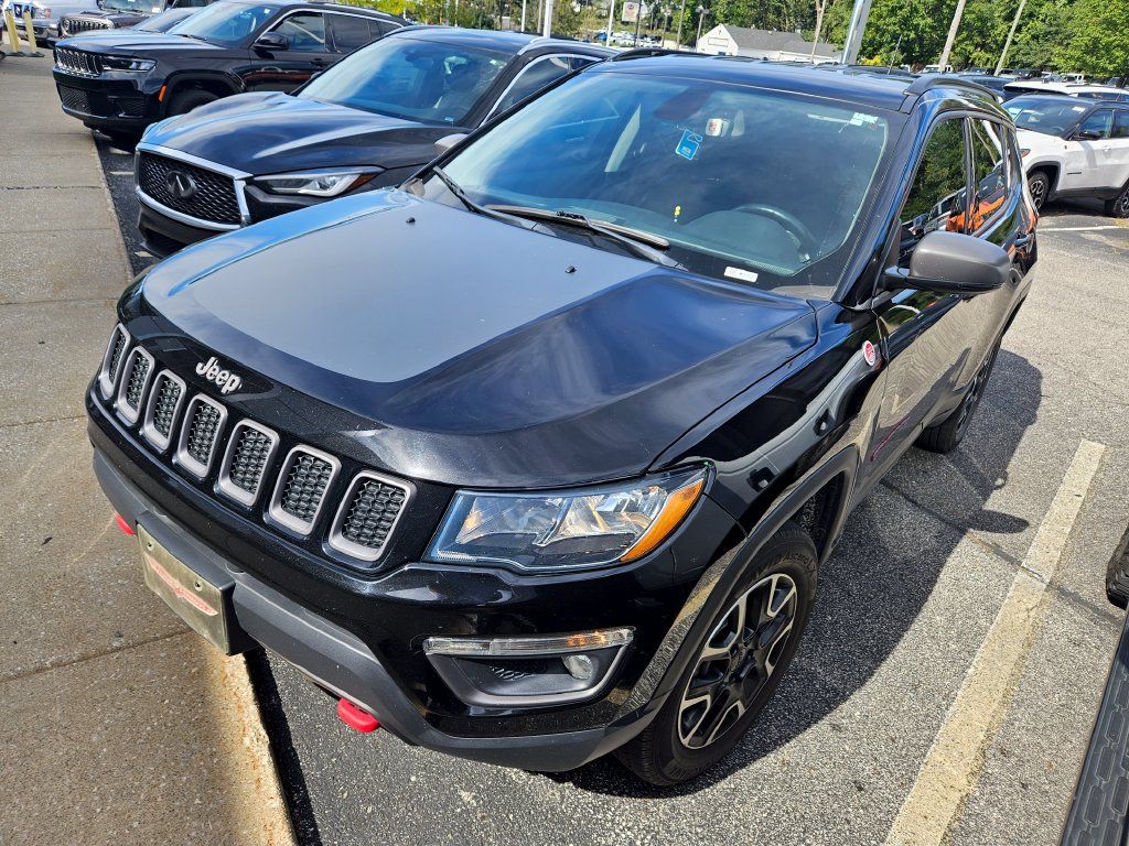 Used 2020 Jeep Compass Trailhawk w/ Cold Weather Group AWD/4WD image 3