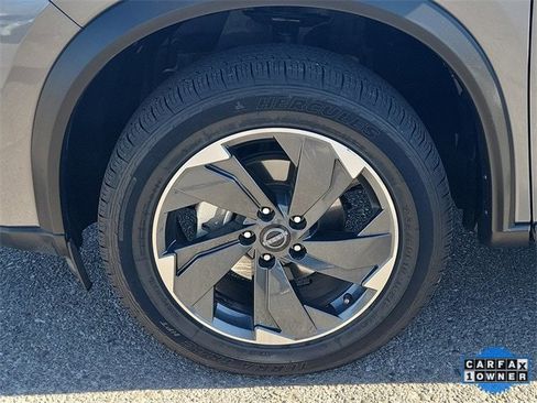 Certified 2024 Nissan Rogue SV image 33