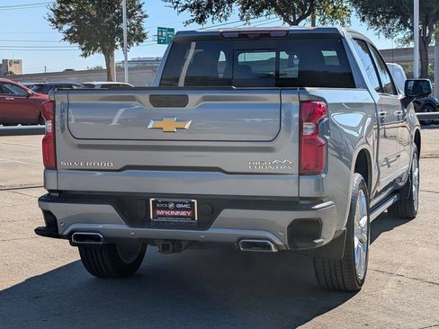 Used 2025 Chevrolet Silverado 1500 High Country AWD/4WD image 4
