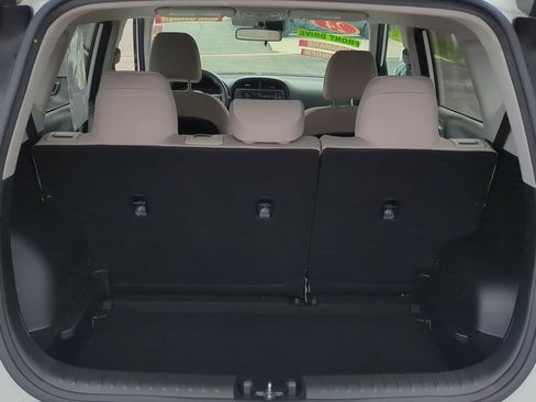 Used 2024 Kia Soul LX w/ Option Group 015 FWD image 9