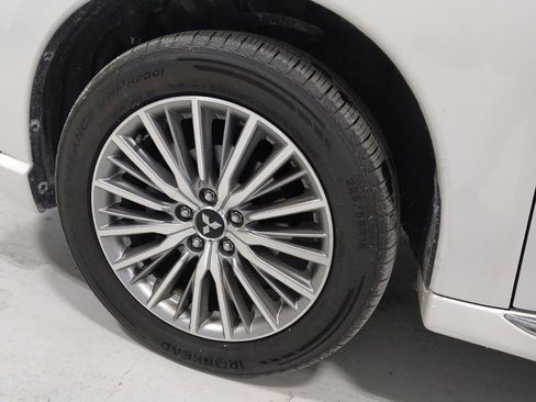 Used 2020 Mitsubishi Outlander SEL image 31