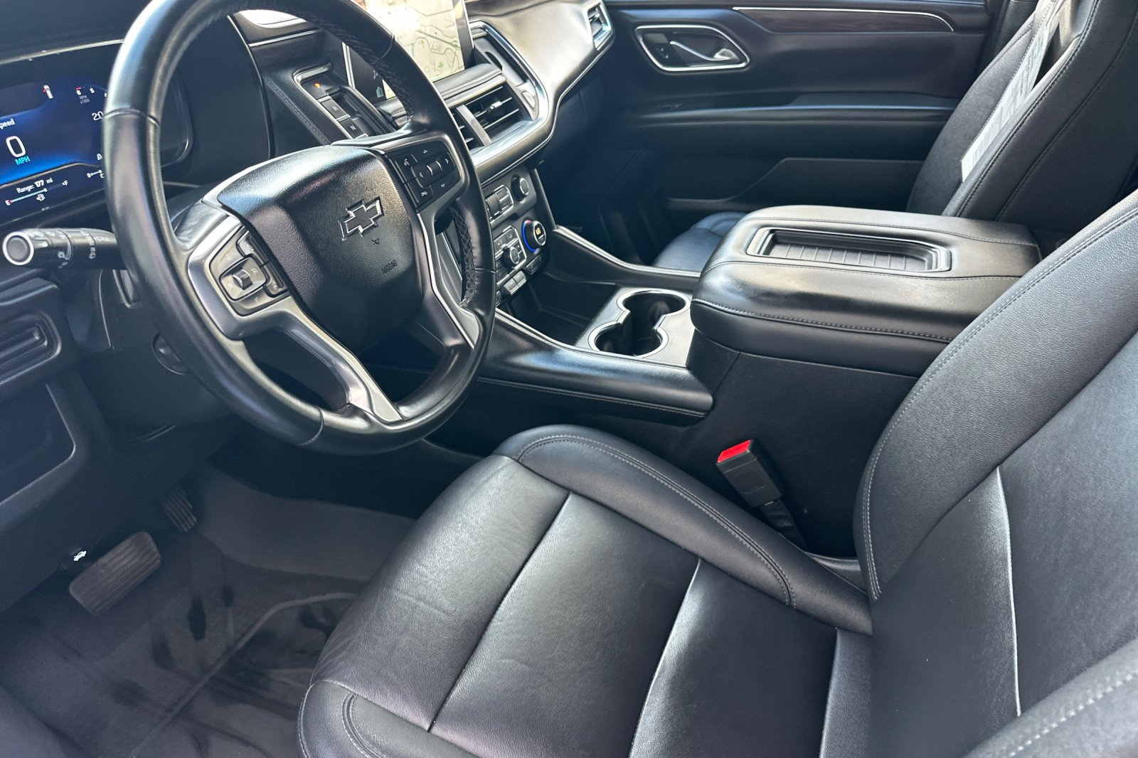 Used 2023 Chevrolet Tahoe Z71 w/ Luxury Package AWD/4WD image 10