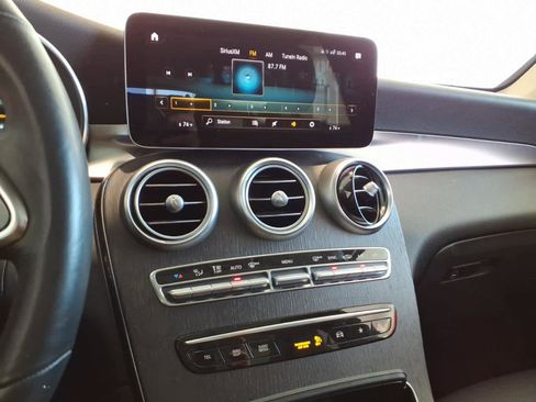 Used 2020 Mercedes-Benz GLC 300 4MATIC image 13