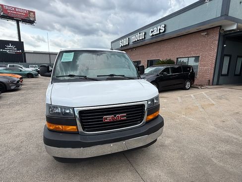 Used 2021 GMC Savana 2500 w/ Driver Convenience Package RWD image 8