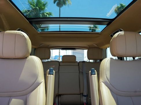 New 2026 Land Rover Range Rover SE AWD/4WD image 15