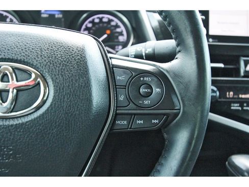 Used 2022 Toyota Camry SE w/ Convenience Package FWD image 25