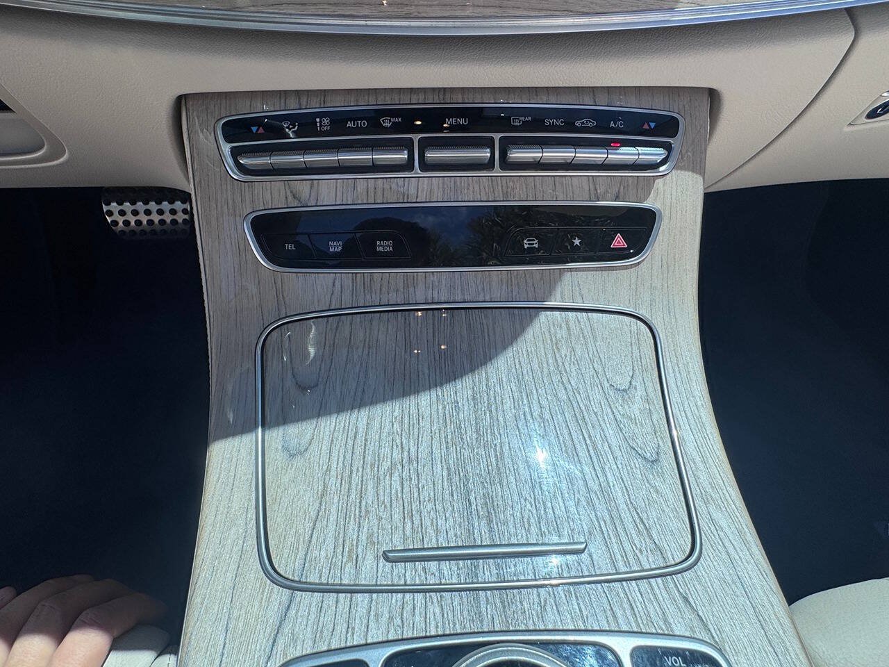 Used 2022 Mercedes-Benz E 450 Cabriolet image 77