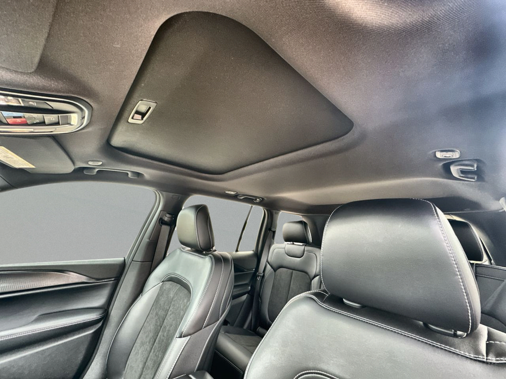 New 2025 Jeep Grand Cherokee Altitude RWD image 36