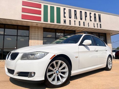 Used 2011 BMW 328i xDrive Sedan AWD/4WD image 1