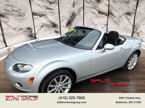 Used 2008 MAZDA MX-5 Miata Touring RWD image 2
