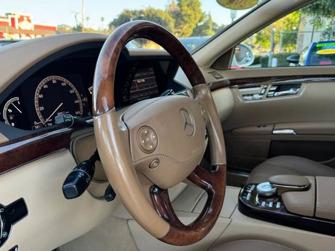 Used 2009 Mercedes-Benz S 550 image 32