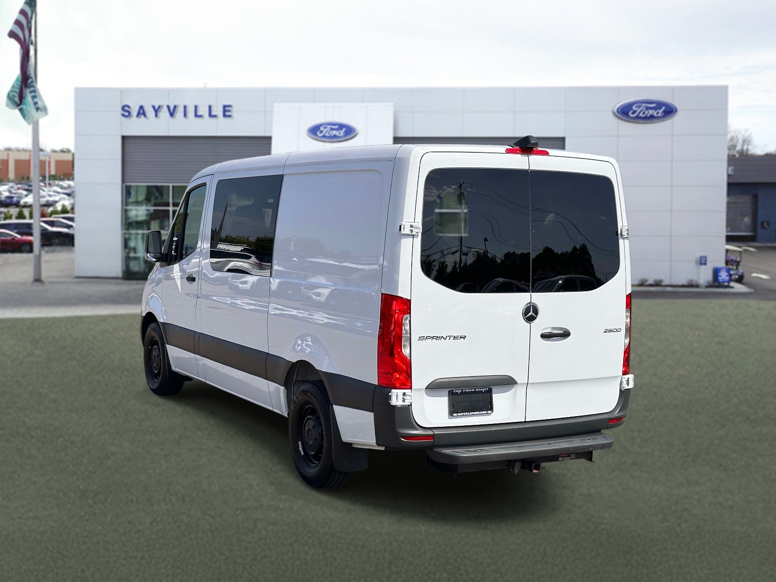Used 2025 Mercedes-Benz Sprinter 2500 image 4