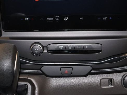 New 2026 Ford Transit 250 148 Medium Roof image 24