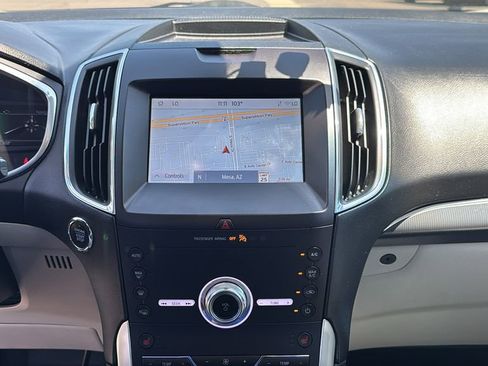 Used 2020 Ford Edge Titanium FWD image 13