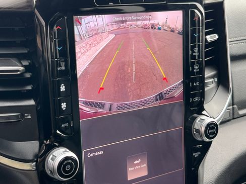 Used 2025 RAM 1500 Laramie image 18