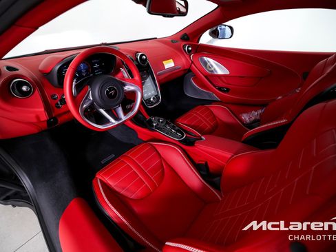 New 2025 McLaren GTS image 12