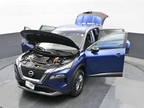 Used 2023 Nissan Rogue S image 42