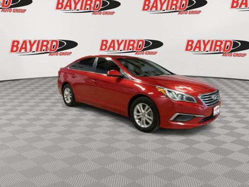 Used 2017 Hyundai Sonata SE FWD image 2