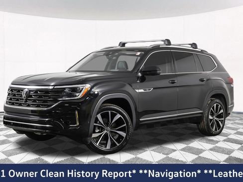 Used 2024 Volkswagen Atlas SEL Premium R-Line image 2