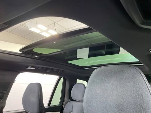 Certified 2025 Volvo XC90 T8 Ultra AWD/4WD image 25