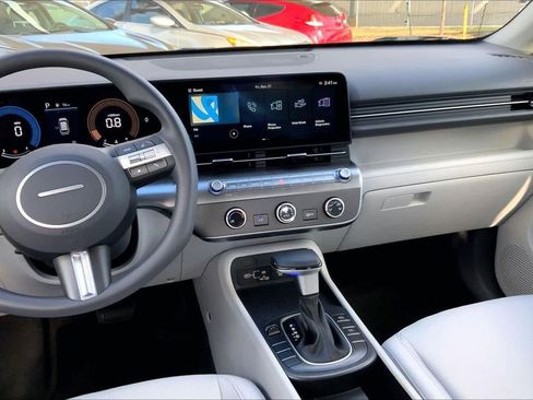 New 2026 Hyundai Kona SE image 6