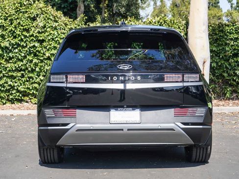Certified 2024 Hyundai Ioniq 5 SEL RWD image 5