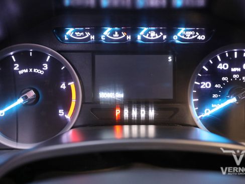 Used 2022 Ford F250 XL w/ STX Appearance Package image 9