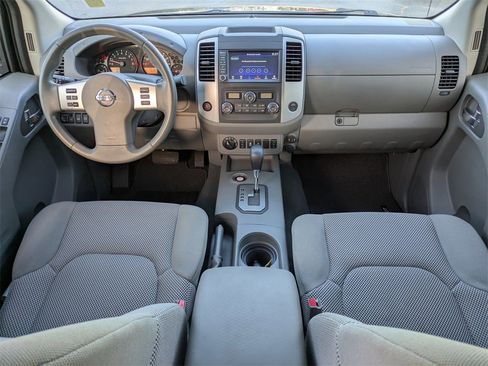 Used 2021 Nissan Frontier SV image 15