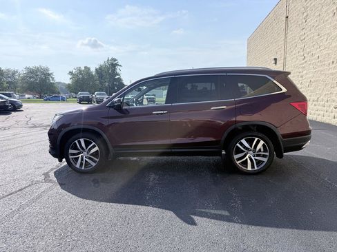 Used 2018 Honda Pilot Touring image 2