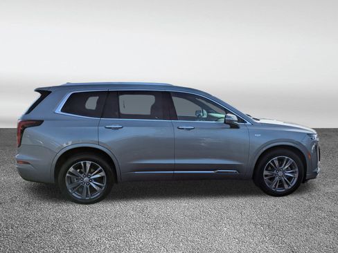 Used 2025 Cadillac XT6 Premium Luxury image 27