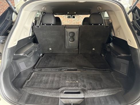 Used 2018 Nissan Rogue S image 40