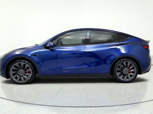 Used 2023 Tesla Model Y Performance AWD/4WD image 5