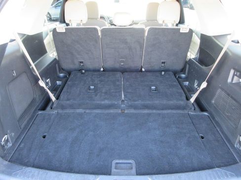 Used 2023 Ford Explorer Limited image 13