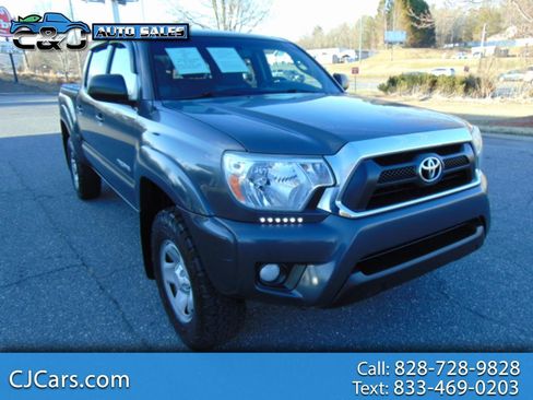 Used 2013 Toyota Tacoma 4x4 Double Cab w/ SR5 Pkg image 1