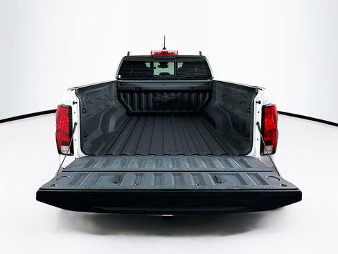 Used 2024 Chevrolet Colorado LT w/ LT Convenience Package image 28