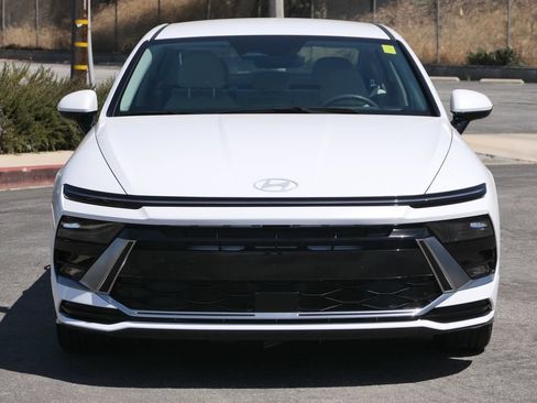 Certified 2025 Hyundai Sonata SEL FWD image 8