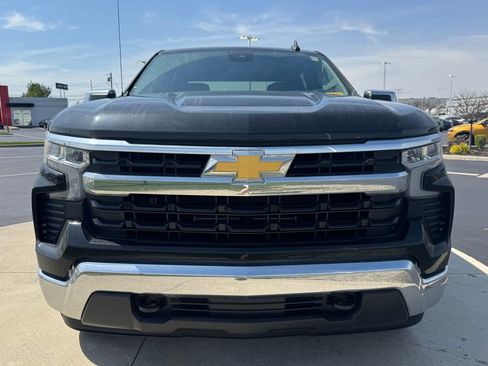 Used 2024 Chevrolet Silverado 1500 LT image 2