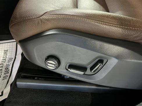 Certified 2023 Volvo XC90 B6 Plus w/ Protection Package Premier AWD/4WD image 11