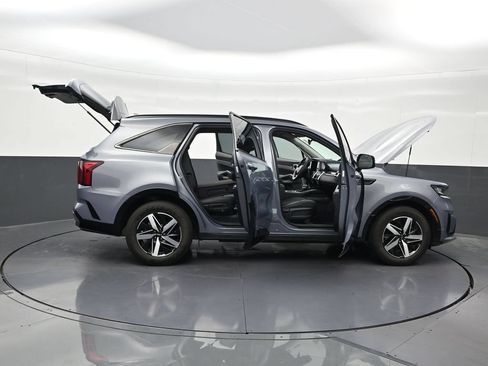 Used 2023 Kia Sorento S FWD image 34