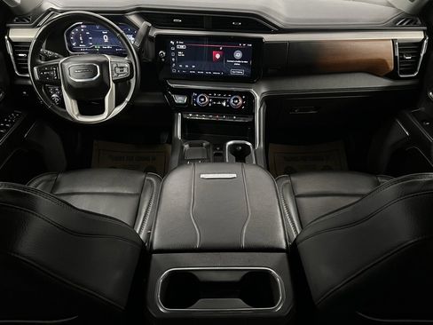 Used 2024 GMC Sierra 2500 Denali w/ Denali Reserve Package image 30