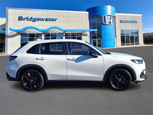 Used 2023 Honda HR-V Sport image 7